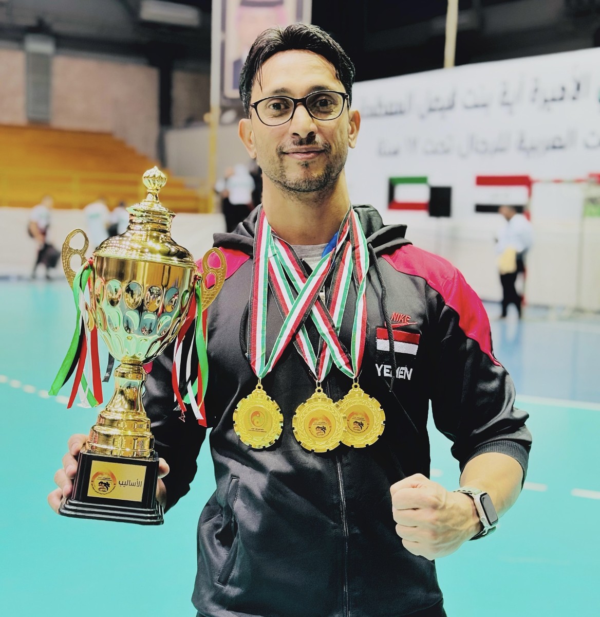 اليريسي منتزع الذهبيات الثلاث في بطولة الكونغ فو: الإنجاز لليمن، وأثق بتكريمي من القيادات الرياضية وقيادة السلطة المحلية.