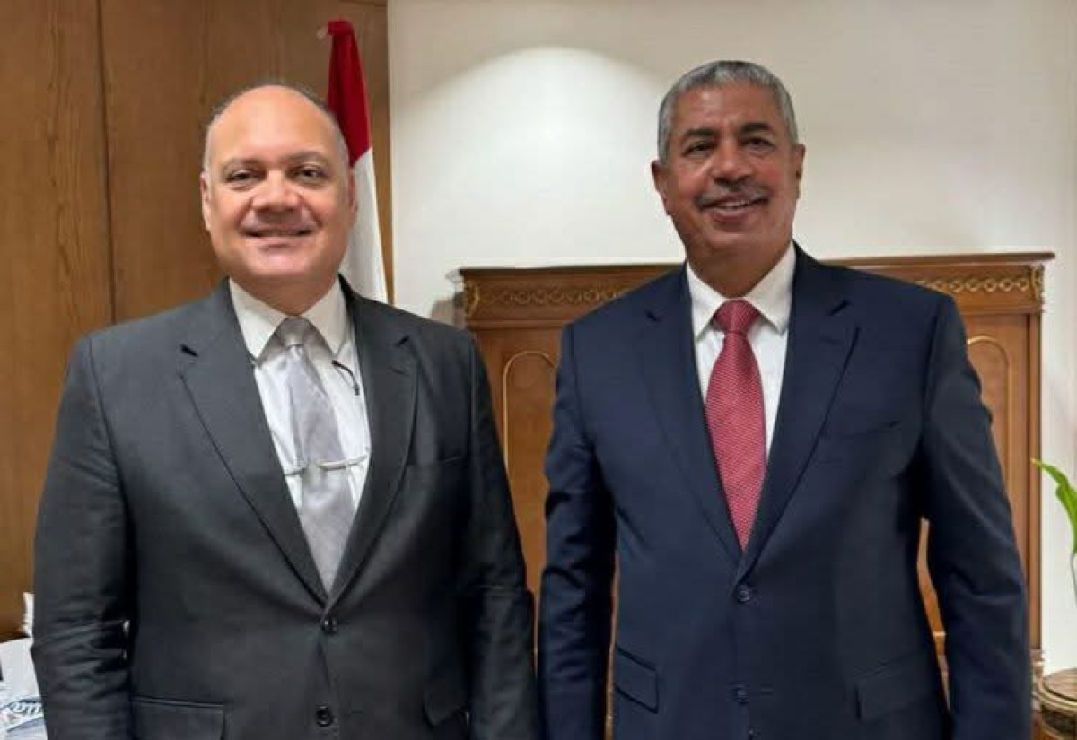 السفير بحاح يبحث مع مساعد وزير الخارجية للشئون القنصلية عدداً من قضايا الجالية اليمنية