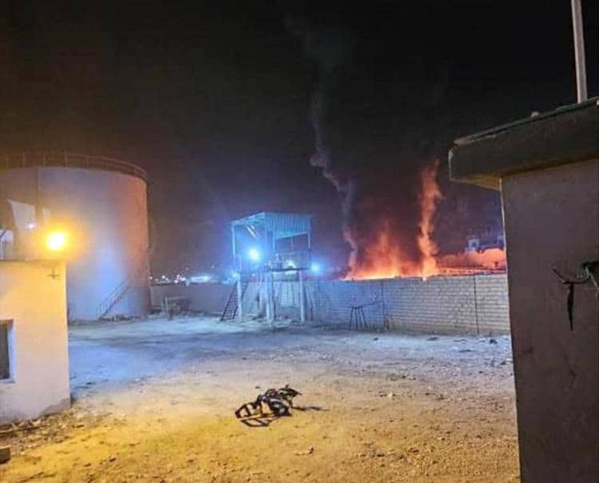 السعودية تنفذ ضربة "محدودة" بميناء المكلا لتدمير شحنات أسلحة  غير مصرحة